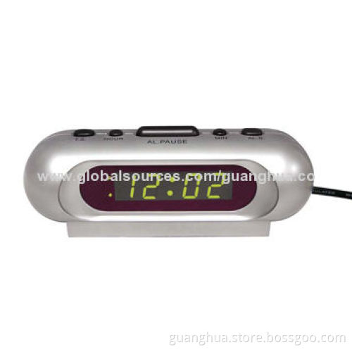 2014 Shenzhen latest LED table alarm clock with power outlet